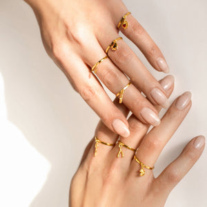 Wishbone Charm Ring - Gold